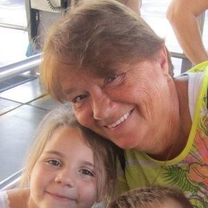 Meet your Posher, Holly